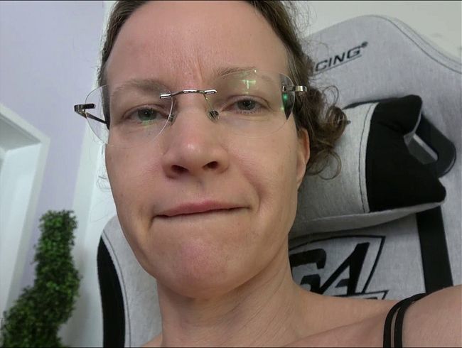 AnnikaRose Porno Video: Ich bewerte dich!