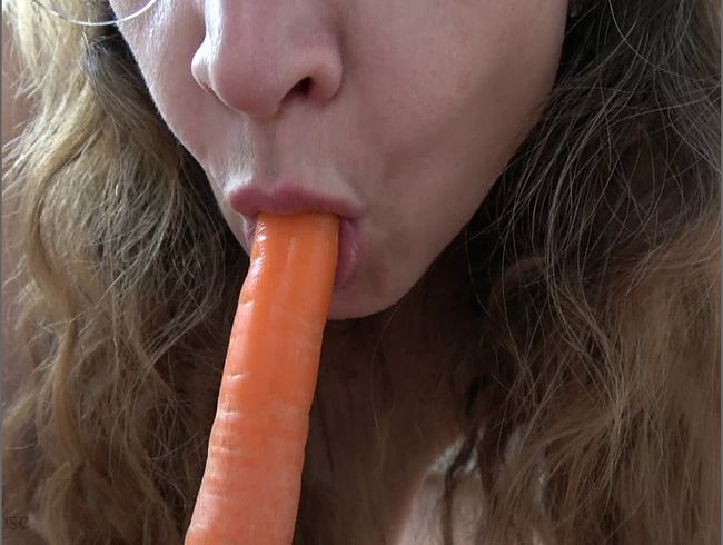 AnnikaRose Porno Video: Ich knabber an dir
