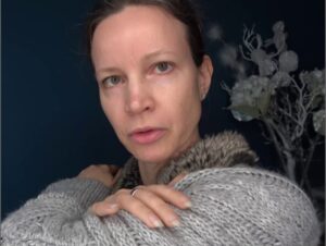 AnnikaRose Porno Video: Wolle in RSMR DirtyTalk
